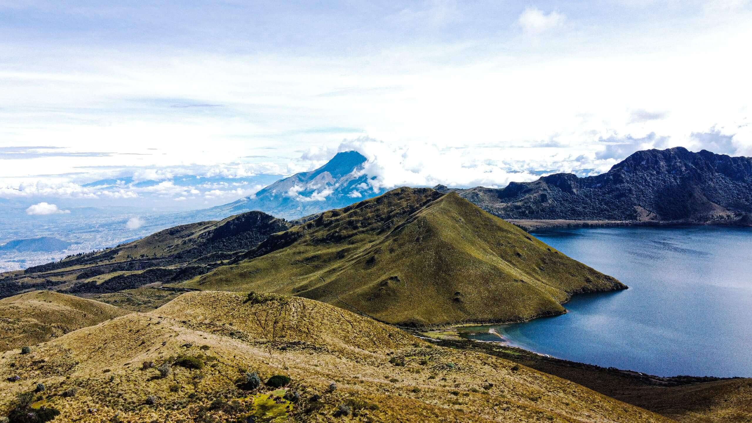 Mojanda Lagoon in Ecuador with Imbabura in the back, while climbing Fuya Fuya in Ecuador